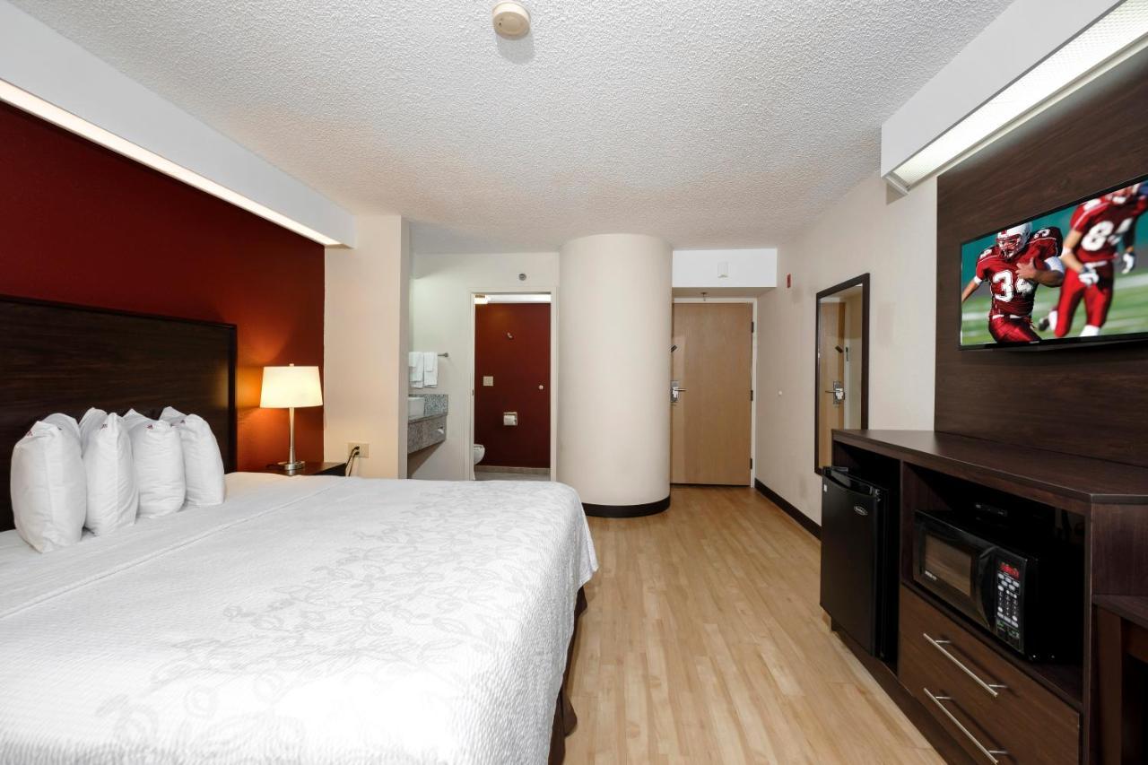 Red Roof Inn Plus+ פאלם קוסט מראה חיצוני תמונה