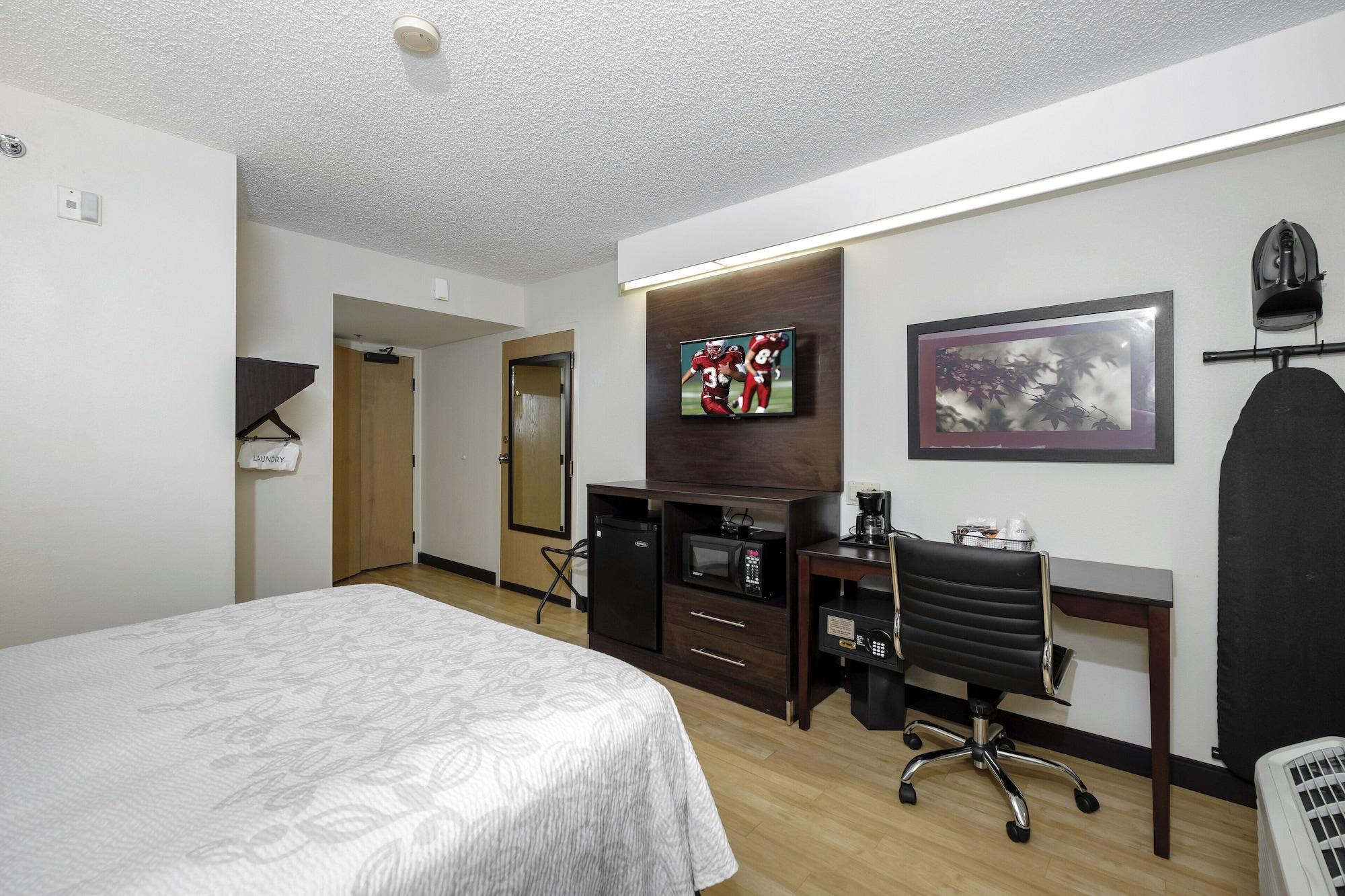 Red Roof Inn Plus+ פאלם קוסט מראה חיצוני תמונה