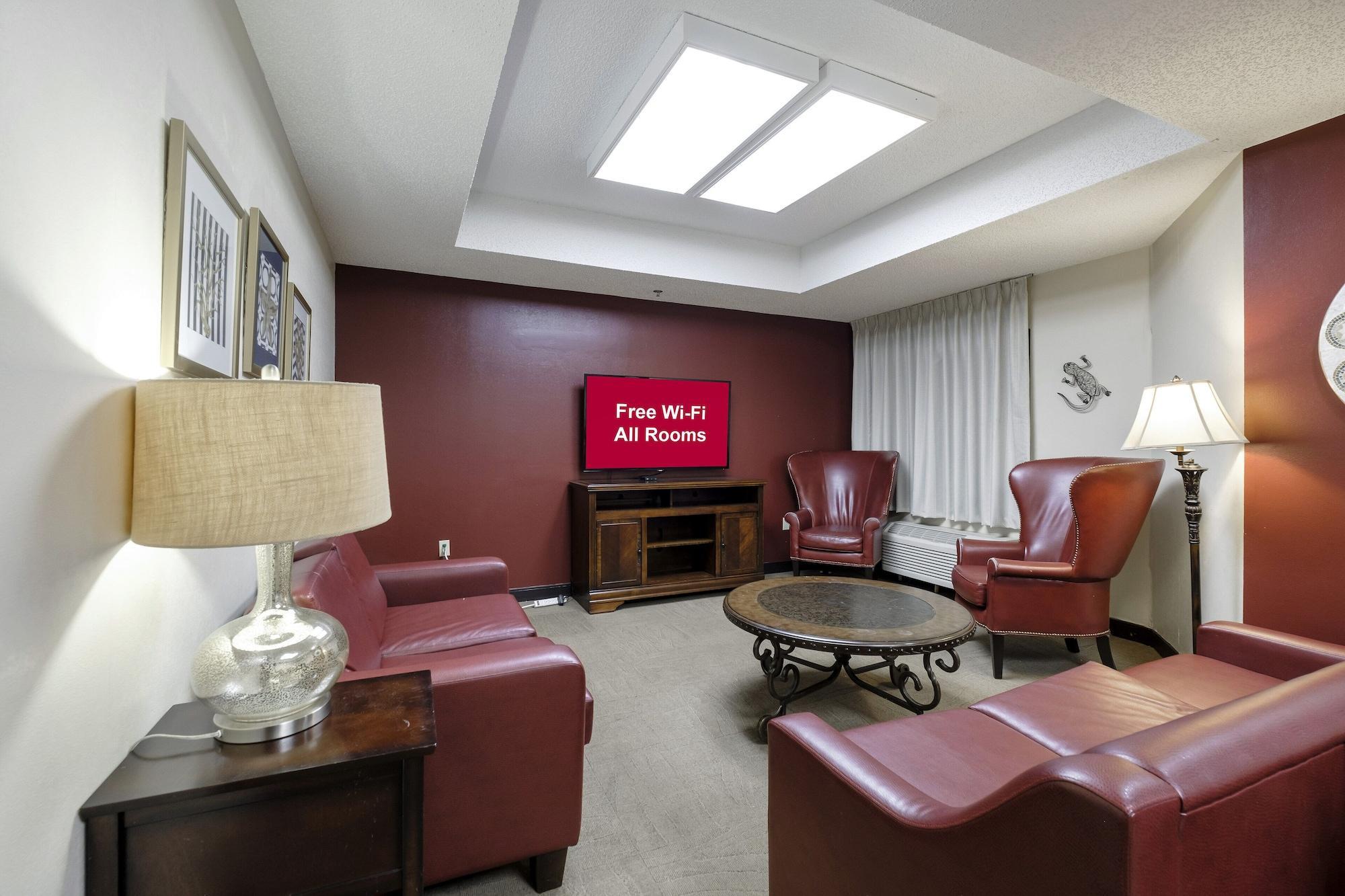Red Roof Inn Plus+ פאלם קוסט מראה חיצוני תמונה