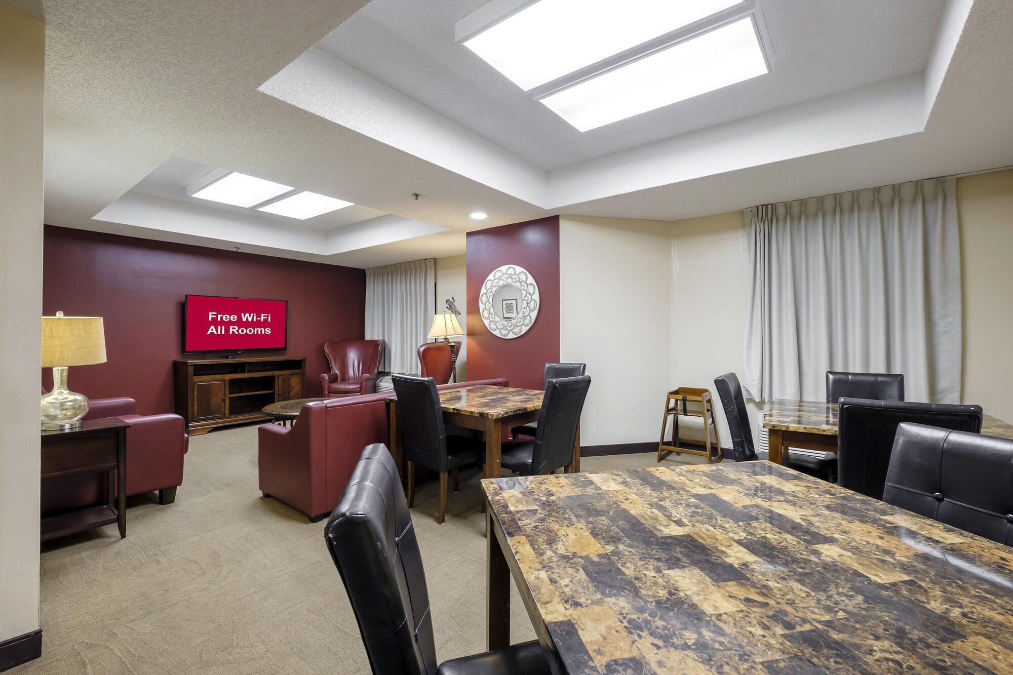 Red Roof Inn Plus+ פאלם קוסט מראה חיצוני תמונה